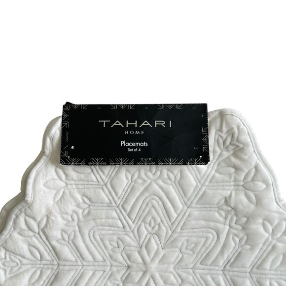 Tahari Home White Snowflake Velvet Placemats Set of 4 Christmas Holiday NEW - Picture 3 of 9